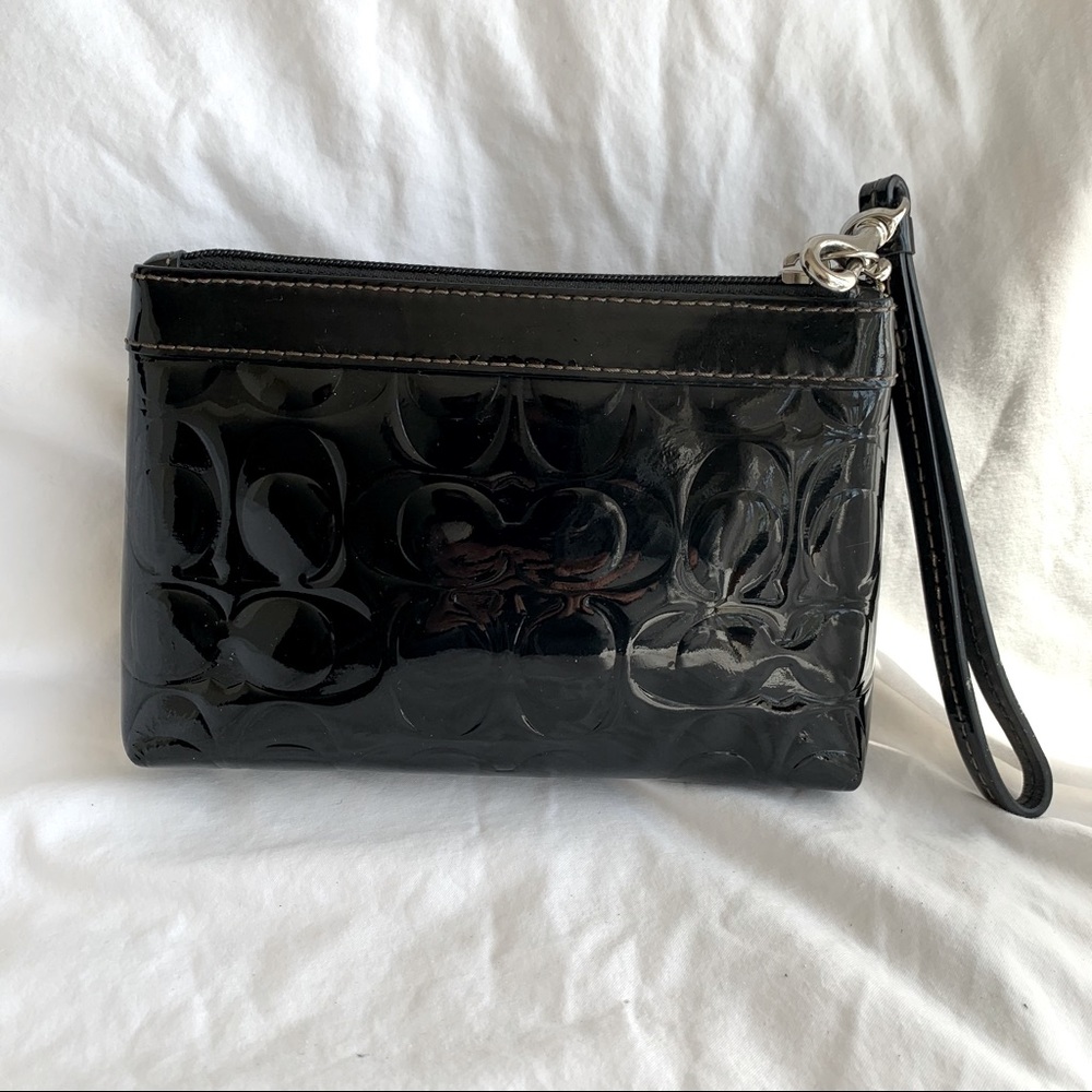 Coach Embossed C's Clutch Wristlet Patent Leather - Picture 4 of 4